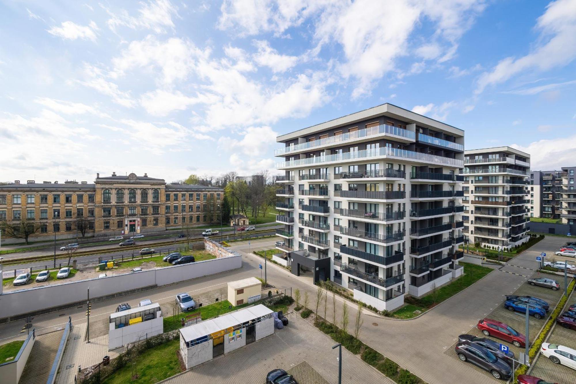 Elegant With Balcony Near Poniatowski Park By Renters Apartment Lodz (Lodz)